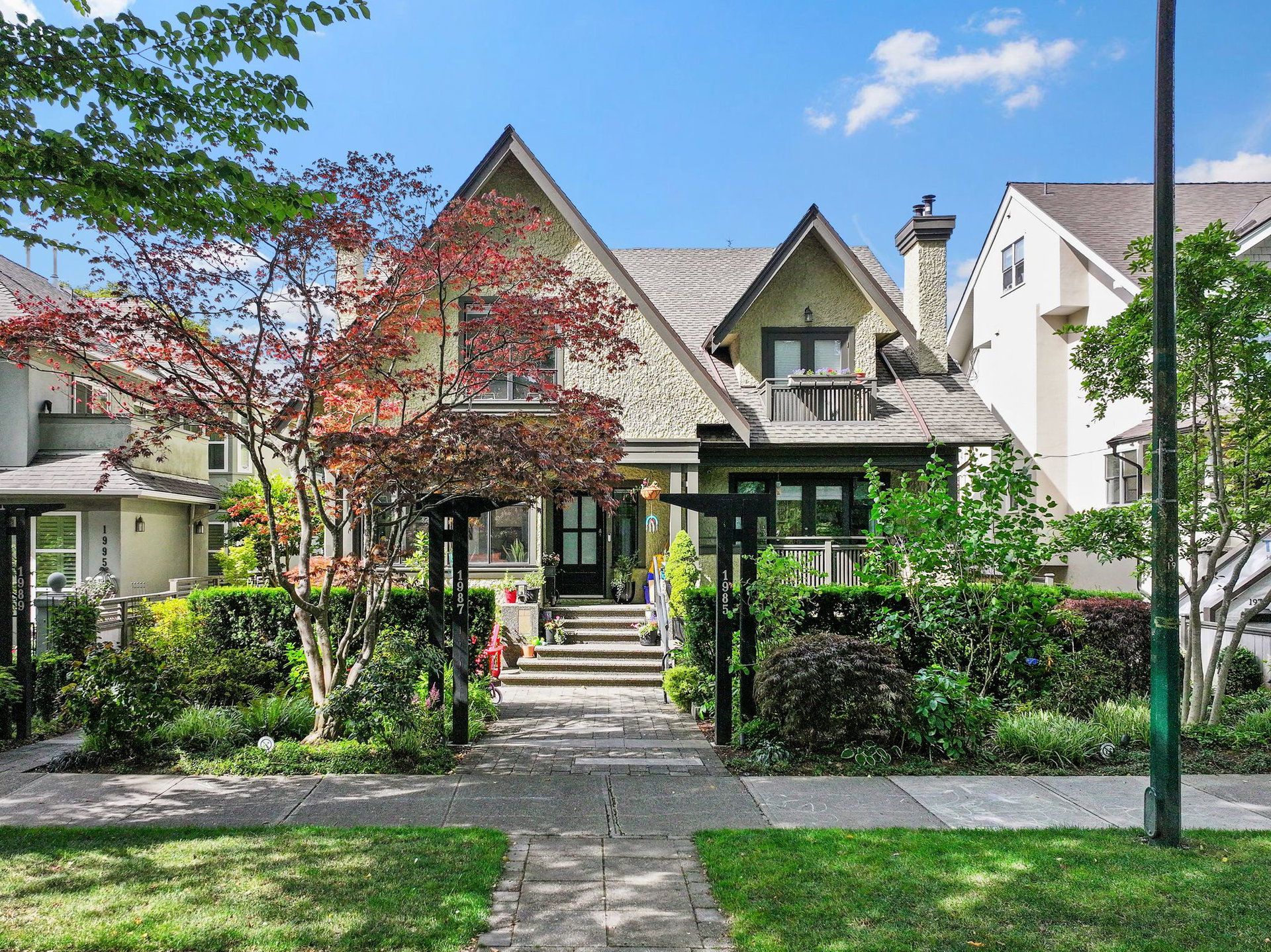 Front exterior of 1987 West 13th Avenue, a Kitsilano Vancouver townhome renovated by Rodrozen Design + Build